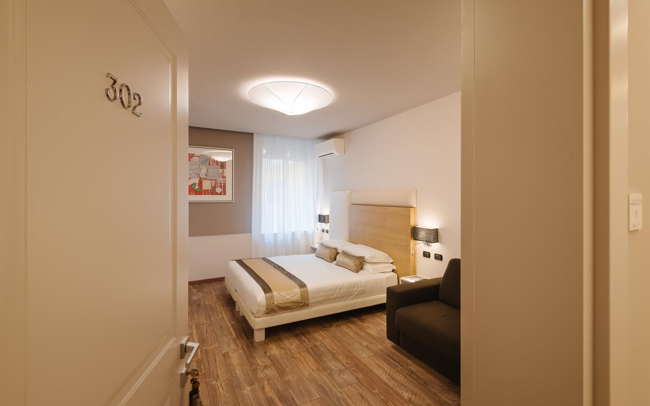 Etruska Luxury Trastevere Guesthouse Roma Ngoại thất bức ảnh